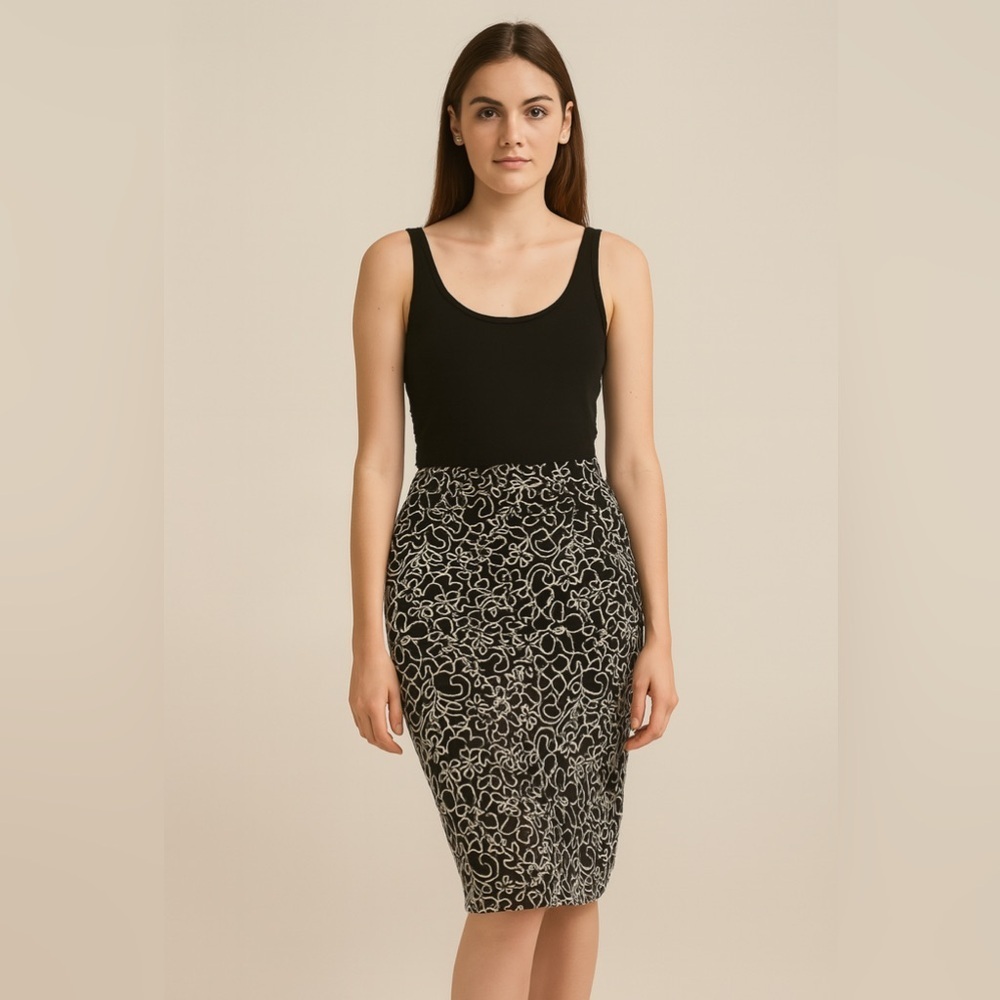 Aqua Monochrome Floral Pencil Skirt.  Size-Small